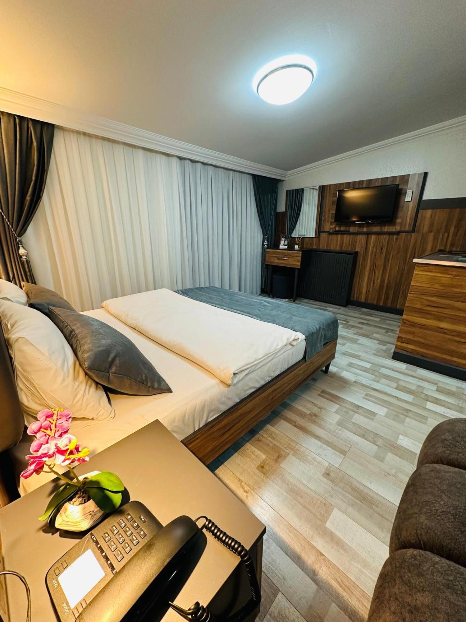 Taksim La Serena Hotels اسطنبول المظهر الخارجي الصورة